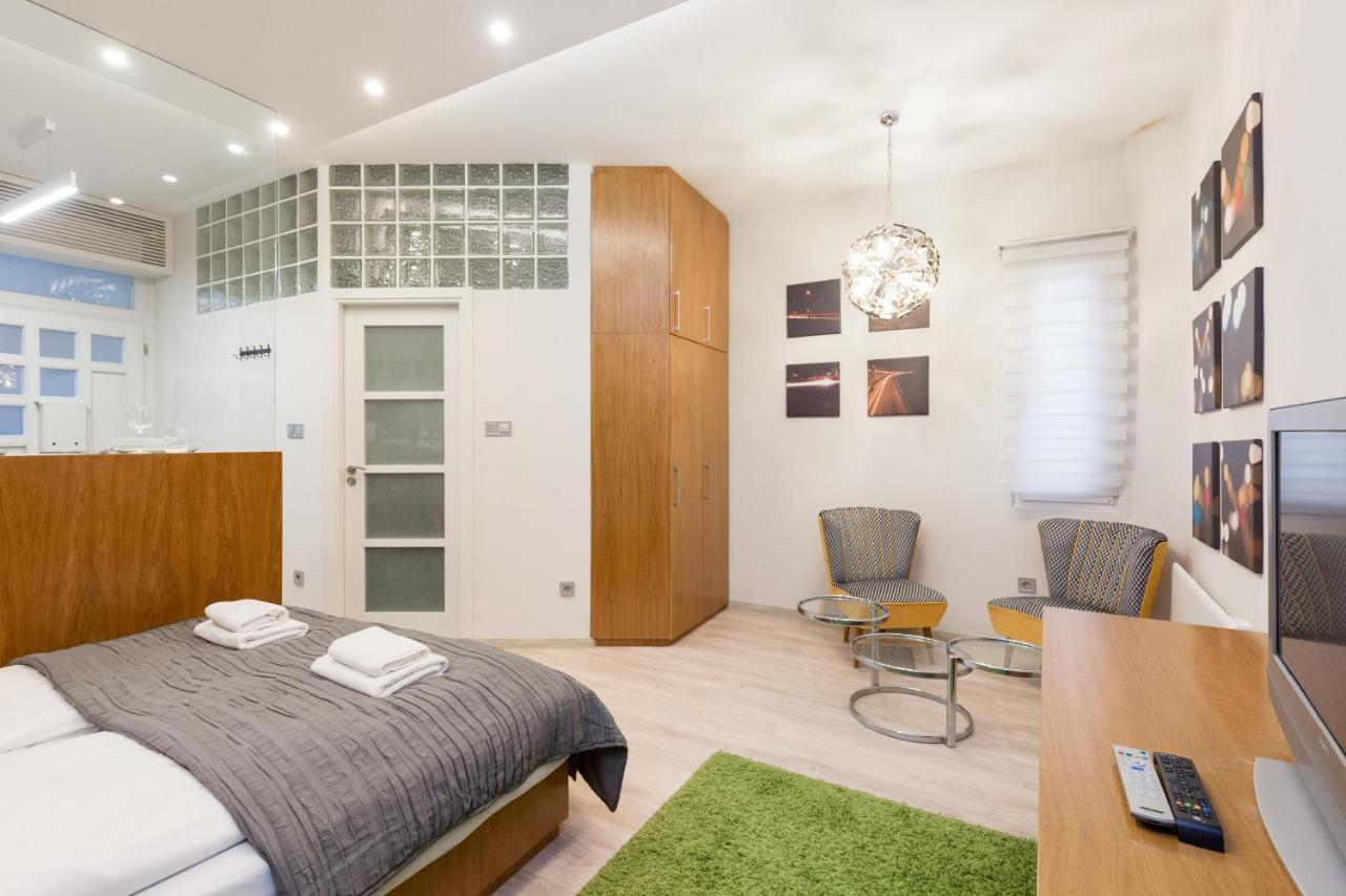 Retro Budapest Dream Suite Near The Danube Exterior foto